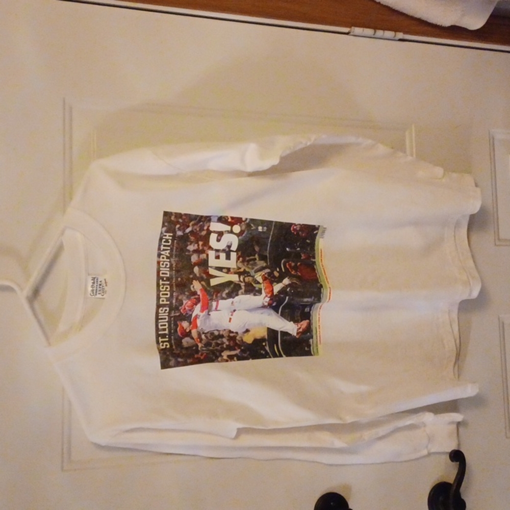 RARE 2006 Cardinals St.Louis Post Dispatch World Series long sleeved shirt